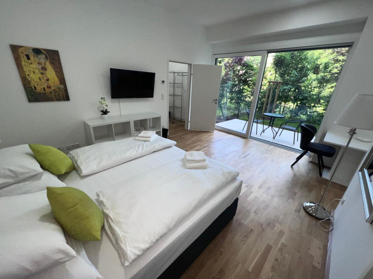 Next To Schoenbrunnpalace Close To Public Transport - Myschoenbrunn * Vienna