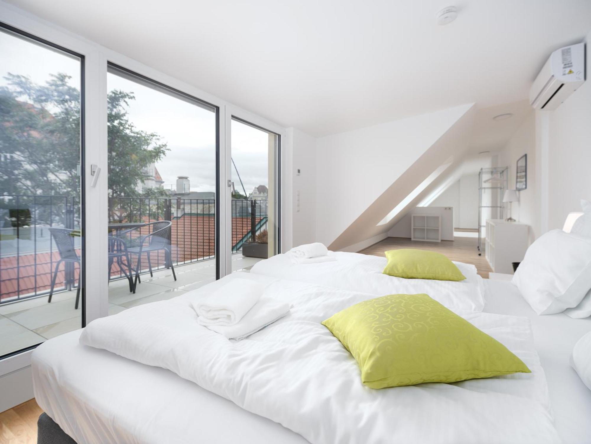 Next To Schoenbrunnpalace Close To Public Transport - Myschoenbrunn Apartment