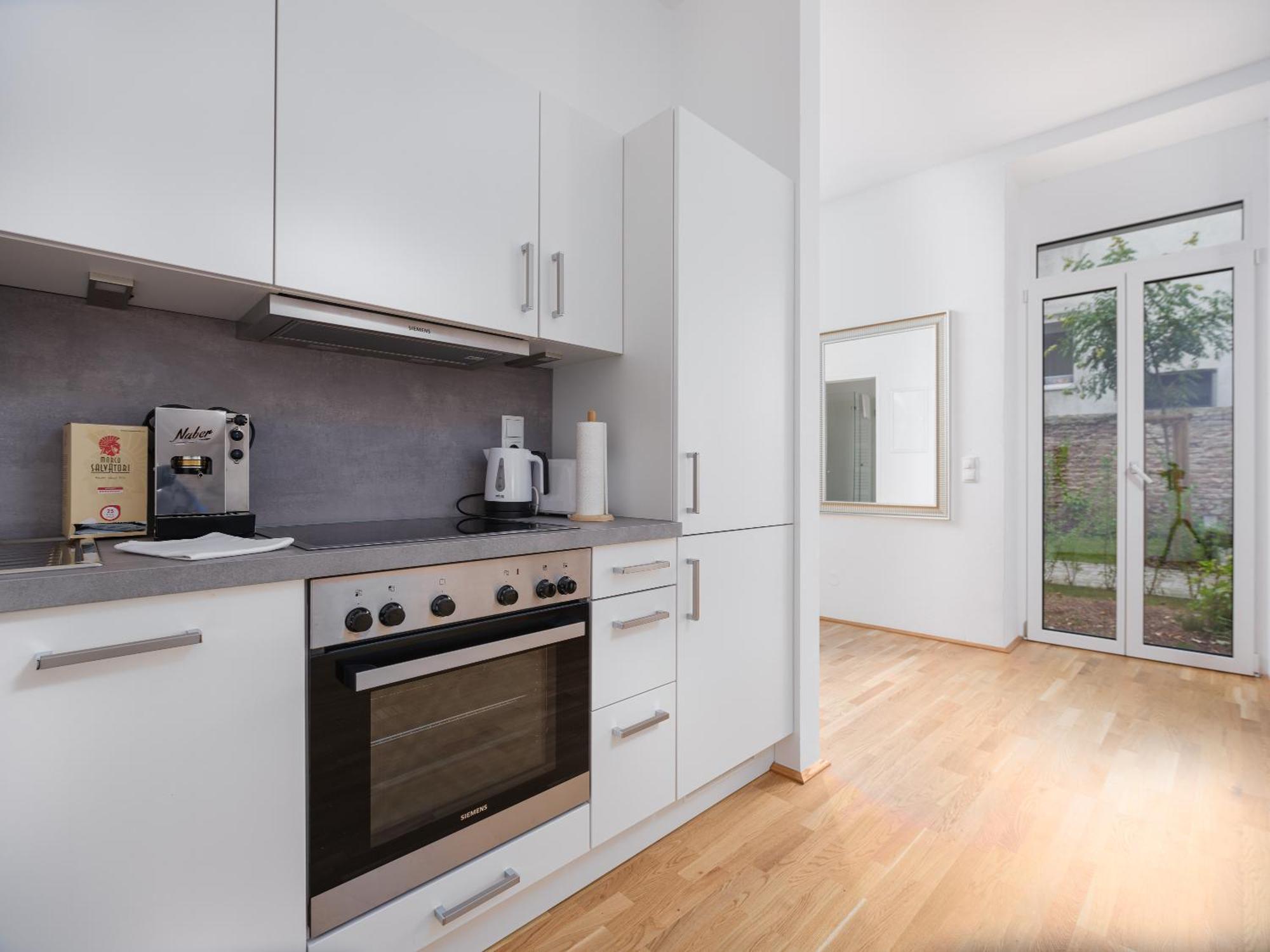 Next To Schoenbrunnpalace Close To Public Transport - Myschoenbrunn Apartment *
