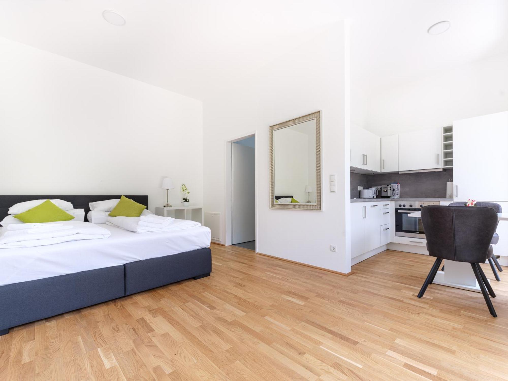 Next To Schoenbrunnpalace Close To Public Transport - Myschoenbrunn Vienna