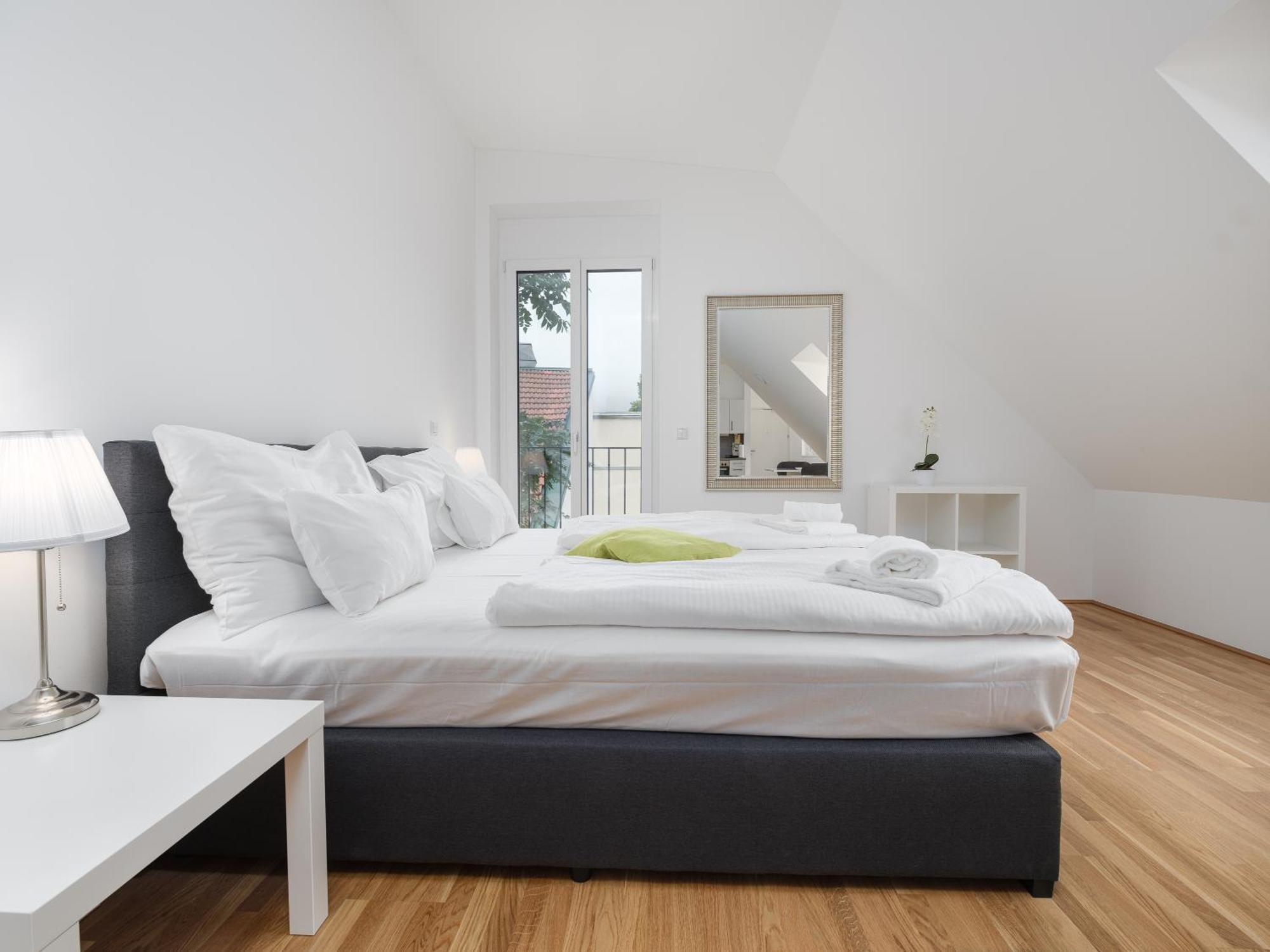 Next To Schoenbrunnpalace Close To Public Transport - Myschoenbrunn Vienna