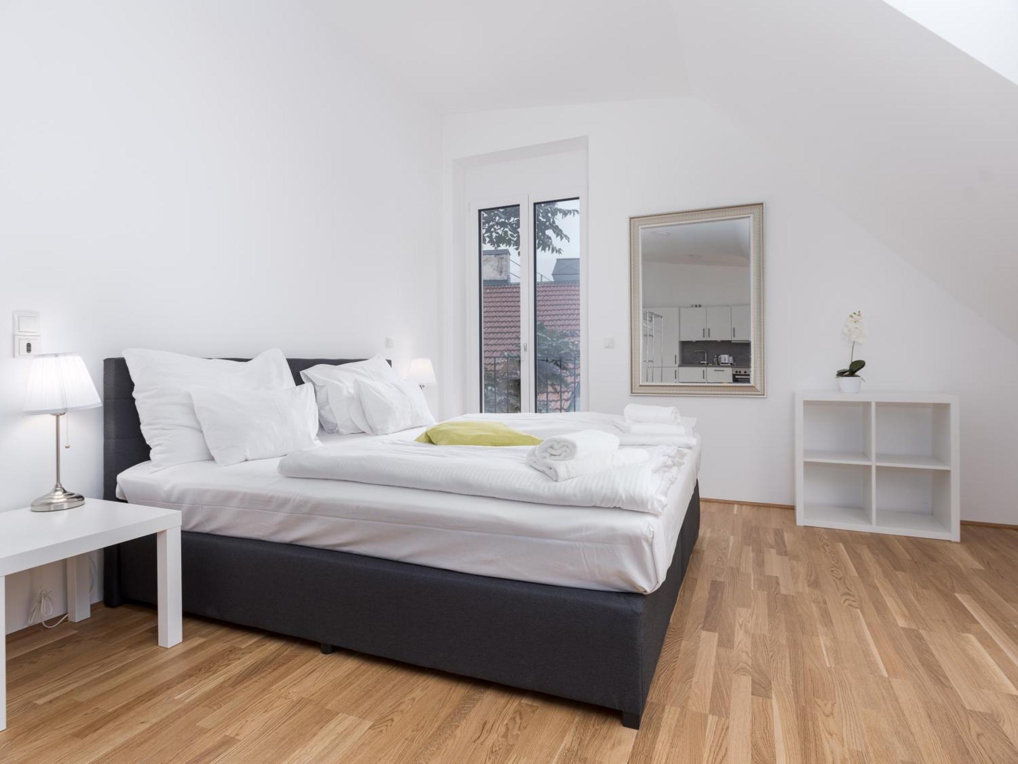 Next To Schoenbrunnpalace Close To Public Transport - Myschoenbrunn Apartment *