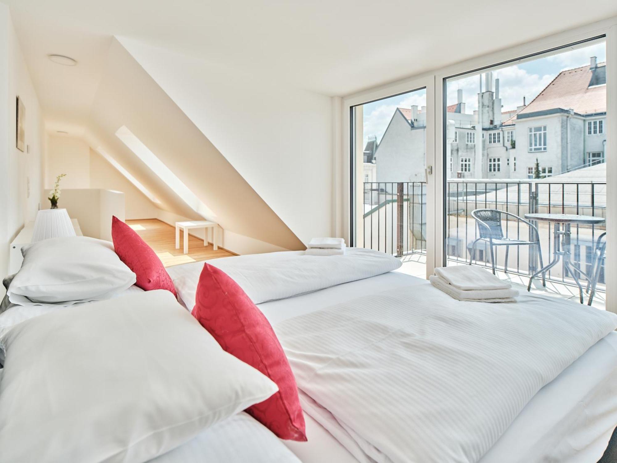 Next To Schoenbrunnpalace Close To Public Transport - Myschoenbrunn Apartment