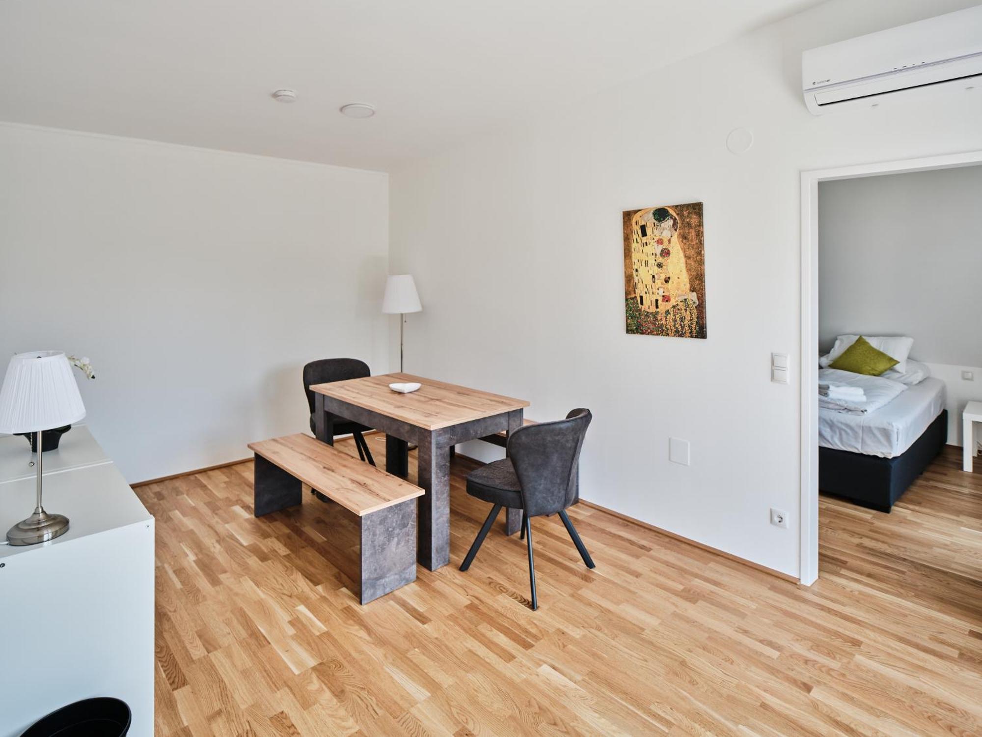 Next To Schoenbrunnpalace Close To Public Transport - Myschoenbrunn Apartment *