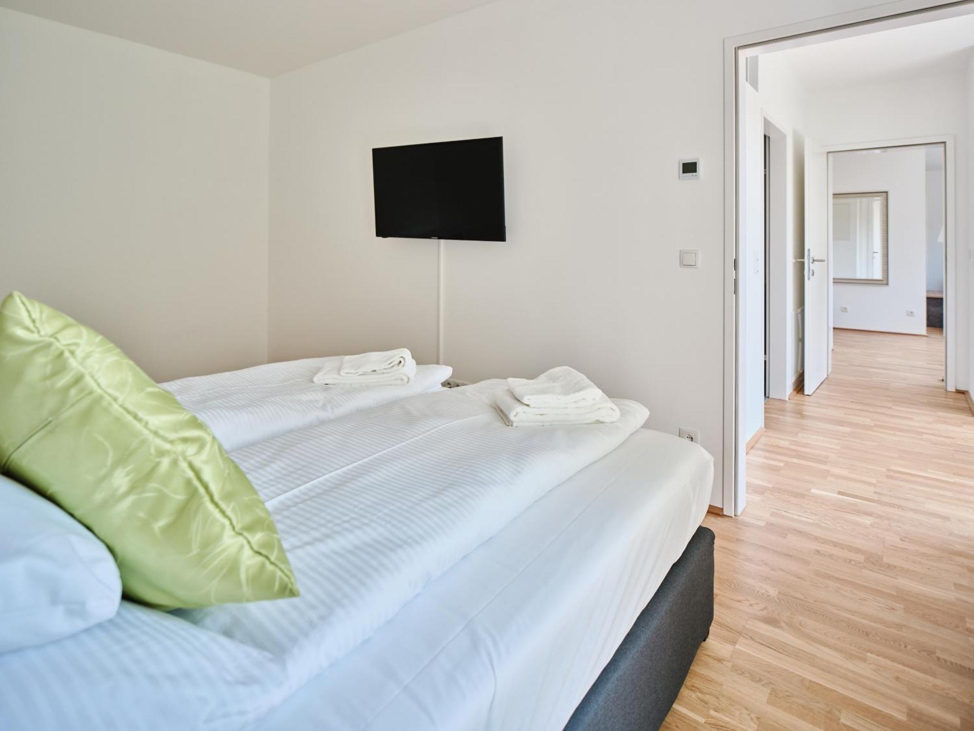Next To Schoenbrunnpalace Close To Public Transport - Myschoenbrunn Vienna